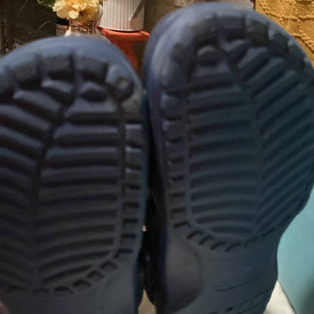 Crocs shoes - Picture 7 of 11